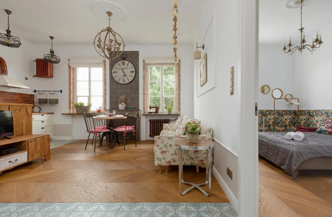 Apartment On The Warsaw Square By Noclegi Renters