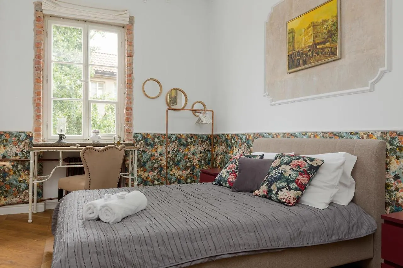 Apartment On The Warsaw Square By Noclegi Renters Polska